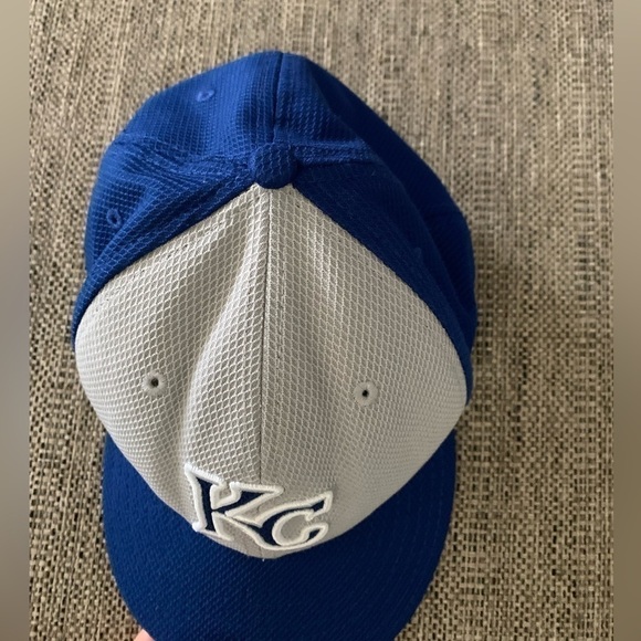 Kansas City Royals hat cap authentic collection 59 Fifty sz 7 3/8 low crown EUC - Picture 8 of 8